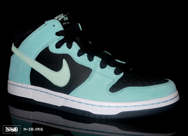 Nike Sb Dunk Mid Un Tiffany 1