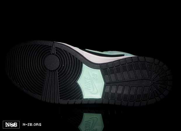 Nike Sb Dunk Mid Un Tiffany 2