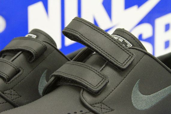 Nike Sb Janoski Velcro Black 03