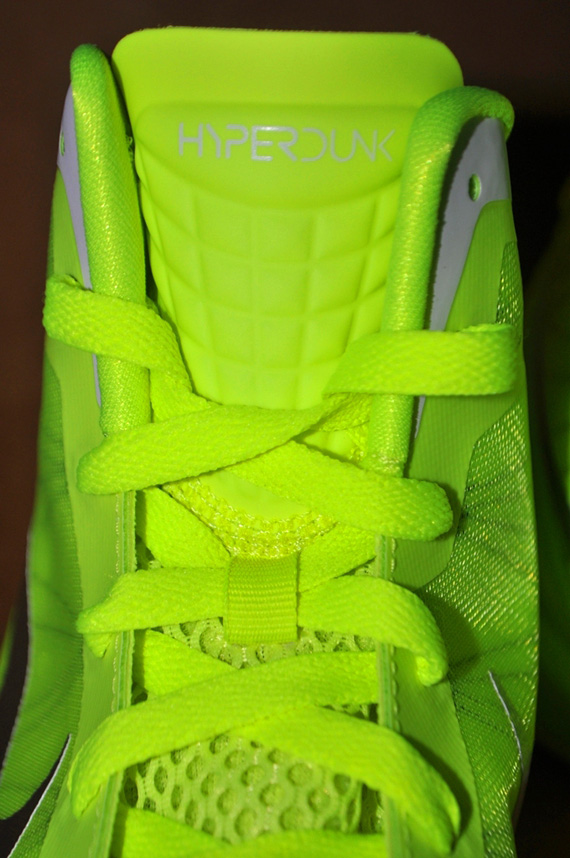 Nike Zoom Hyperdunk 2011 Tonal Volt 01