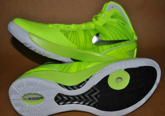 Nike Zoom Hyperdunk 2011 Tonal Volt 04