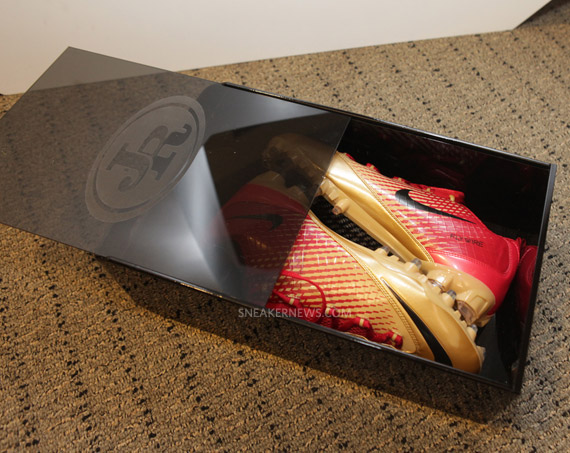 Nike Zoom Vapor Carbon Cleats Jerry Rice 49ers PE SneakerNews