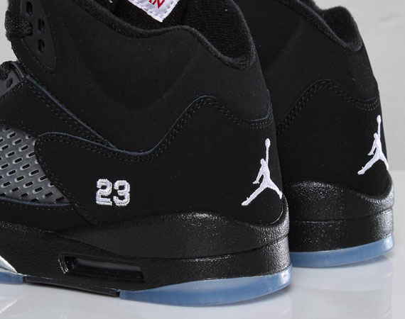 Air Jordan V GS - Black - Metallic Silver | Available in Europe