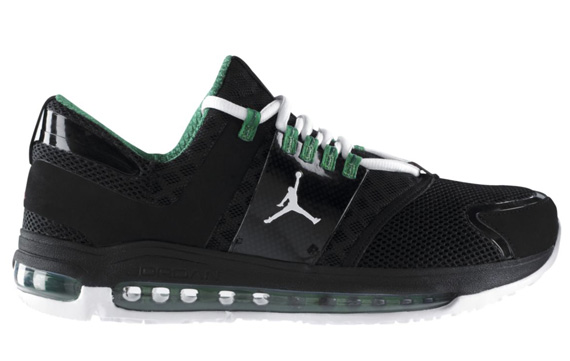 Jordan Alpha Trunner Max Black White Green Nikestore 02