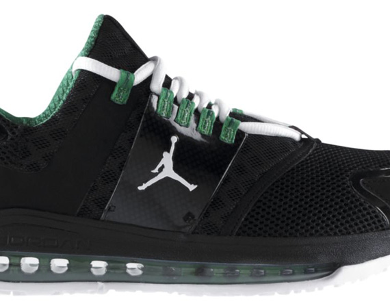 Jordan Alpha Trunner Max Black White Green Nikestore 03