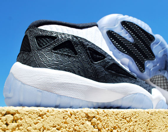 Jordan Xi Ie Low Wht Blk Mil Summary