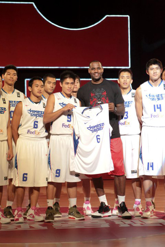 Lebron James court Nike China Tour August 2011 10