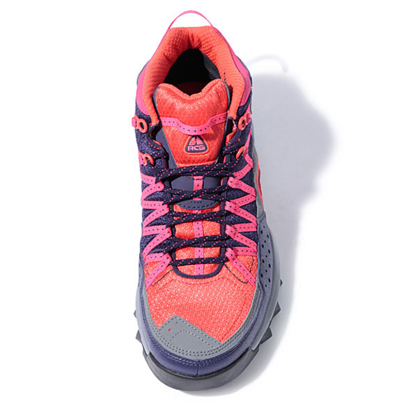 Nike Acg Takao Mid Gtx Black Purple Pink 02