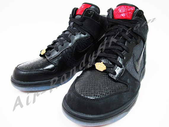 Crown x Nike High Premium SneakerNews.com