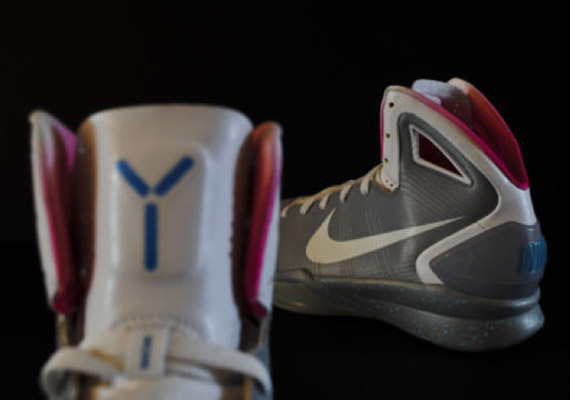 Nike Hyperdunk 2010 ‘McFly’ – Available on eBay