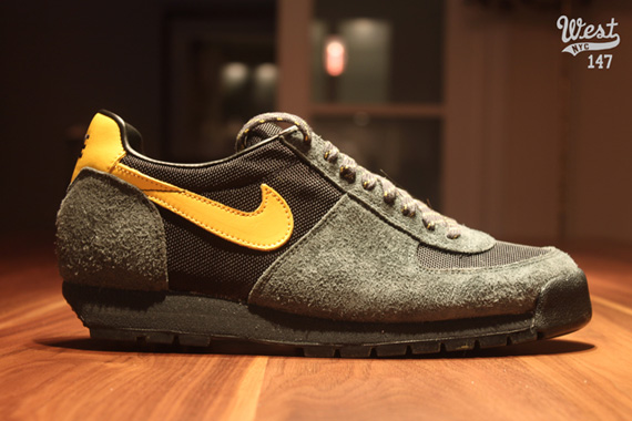 Nike Lava Dome Black Yellow Suede West 01