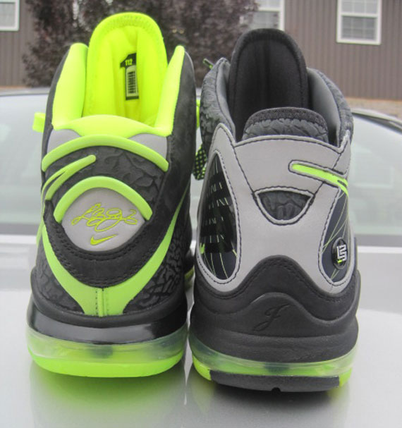 Nike LeBron 8 vs. LeBron VII 112 Comparison SneakerNews