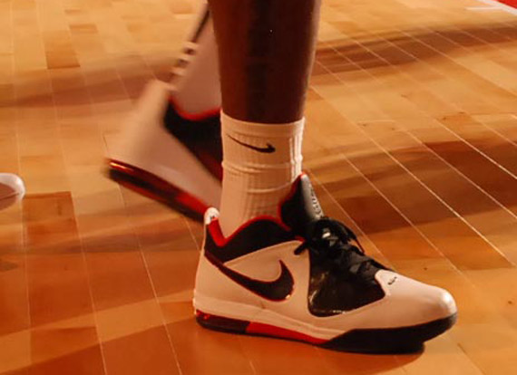 Nike Lebron Ambassador Iv Detailed Images 02