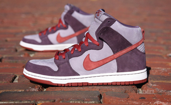 plum nikes