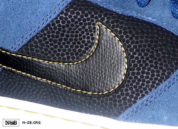 Nike SB Dunk Low - Blue - Black - Gold