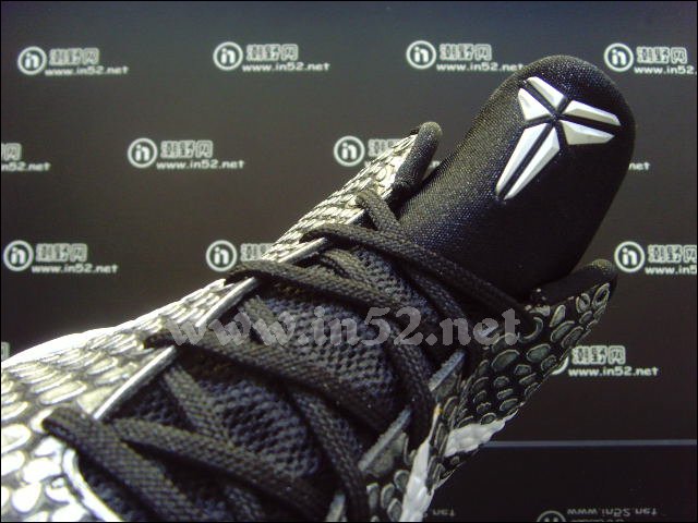 nike-zoom-kobe-vi-team-bank-black-metallic-silver-white-6 Nike Zoom Kobe Vi Team Bank Black Metallic Silver White 6