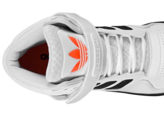 adidas Originals AR 2.0 – White – Black – Infra Red