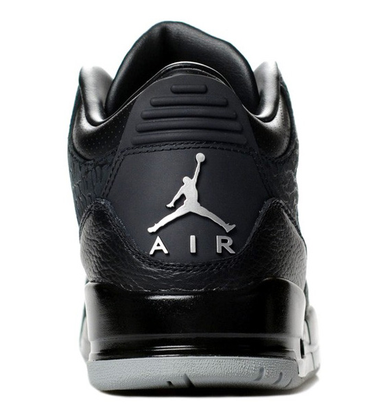 Air Jordan Iii Black Flip Osneaker 012