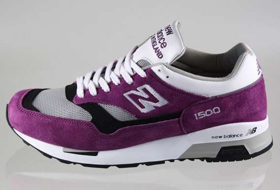 New Balance Donna 327 in Blu Beige Purple Red Available 2