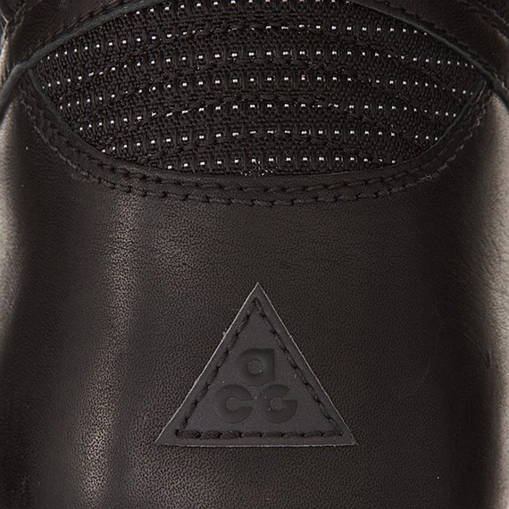 Nike Acg Lava Dunk Black Ct 02
