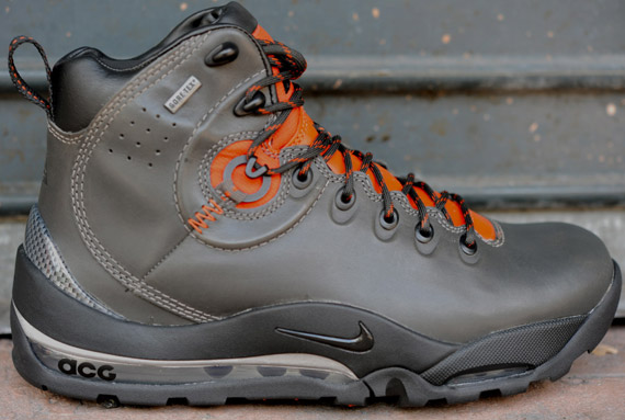 Nike ACG Boot New Images - SneakerNews.com