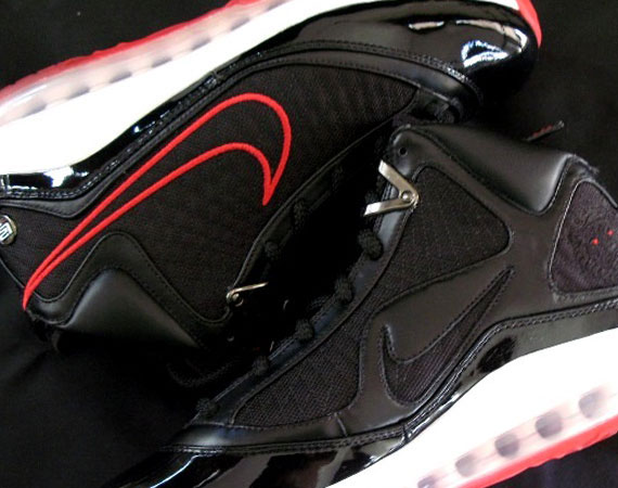 Nike Air Max LeBron VII - Bred XI Heroes Pack | Avaiable on eBay