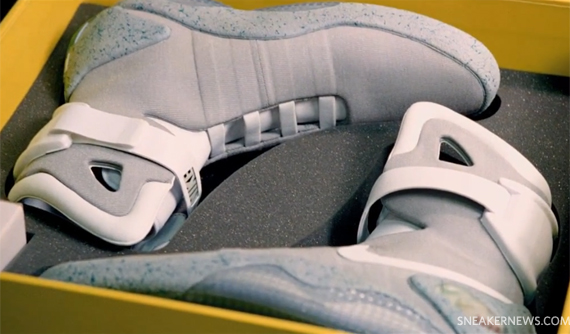 nike air mag back to the future 2011