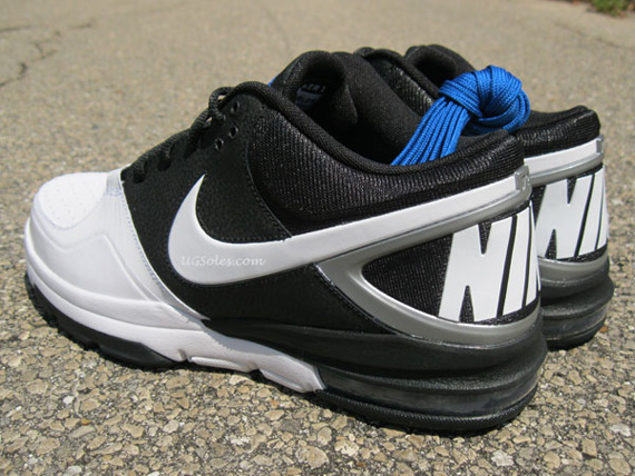 Nike Trainer 1.3 Mid College World Series Pe 08