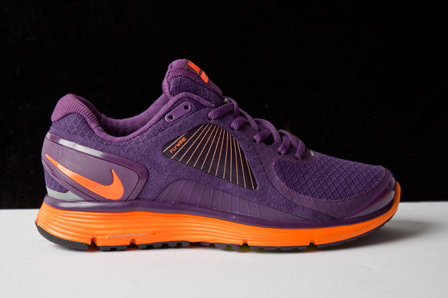 Nike Wmns Lunar Eclipse Wine Total Orange Volt 2