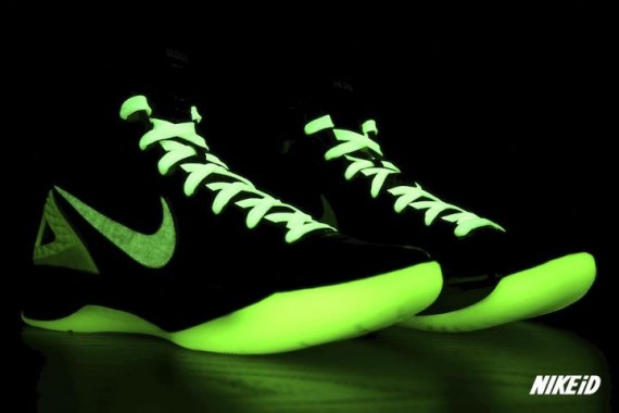 Nike Zoom Hyperdunk 2011 iD ‘Glow in the Dark’