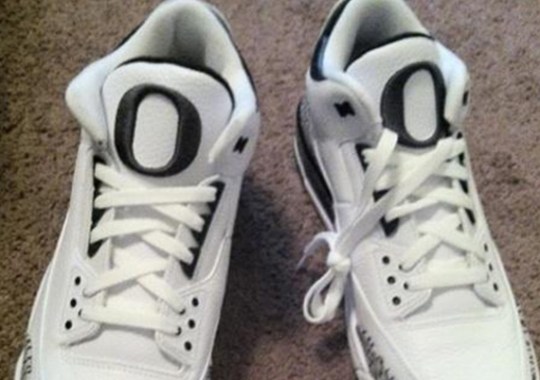 Air Jordan III – Oregon Ducks Home PE – New Images