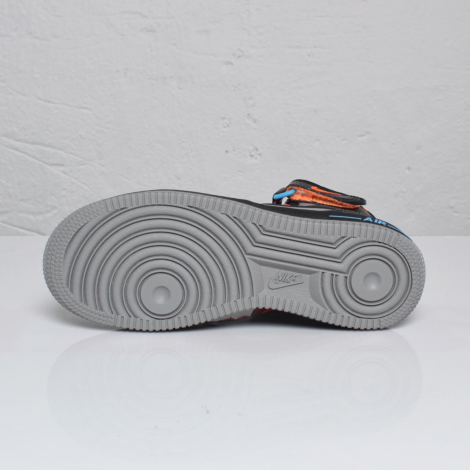 nike-air-force-1-mid-gs-black-light-charcoal-blue-glow-5 Nike Air Force 1 Mid Gs Black Light Charcoal Blue Glow 5