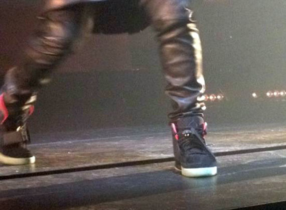 Nike Air Yeezy 2 - Black - Pink | New Images