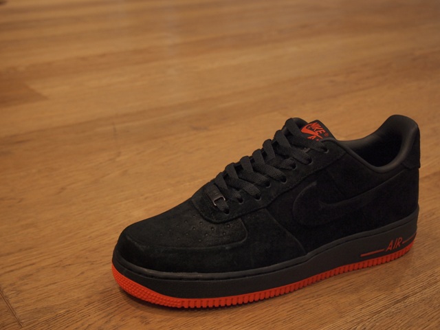 OLYMPUS DIGITAL CAMERA Nike Sportswear Vac Tech Collection Air Force 1 Low 1