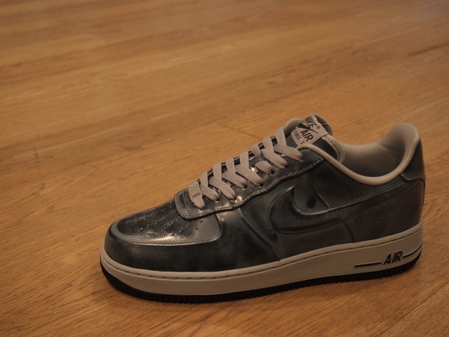 OLYMPUS DIGITAL CAMERA Nike Sportswear Vac Tech Collection Air Force 1 Low 3