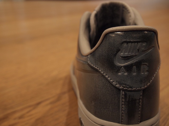 OLYMPUS DIGITAL CAMERA Nike Sportswear Vac Tech Collection Air Force 1 Low 4