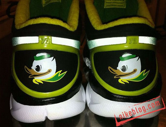 Nike Trainer 1.3 Free Oregon Ducks 01