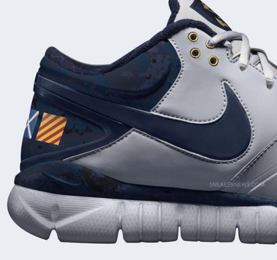 Nike Trainer 1.3 Mid Shield Navy 04