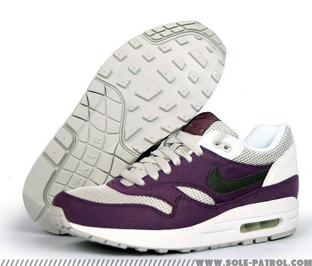 nike-wmns-air-max-1-purple-white-black-4 Nike Wmns Air Max 1 Purple White Black 4