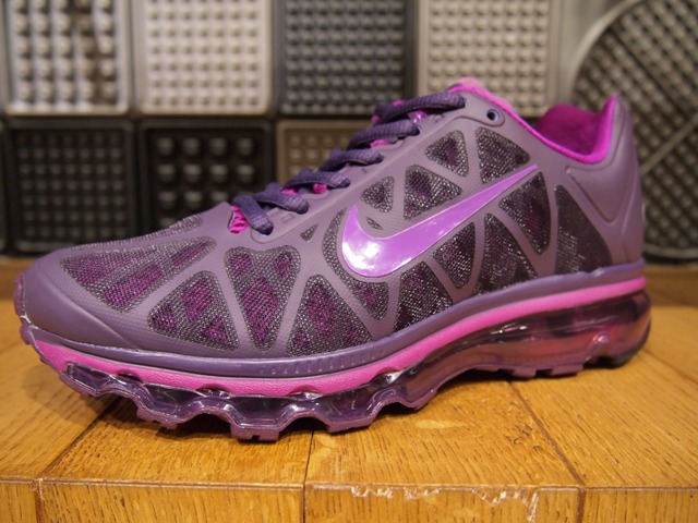 OLYMPUS DIGITAL CAMERA Nike Wmns Air Max 2011 Holiday 2011 2