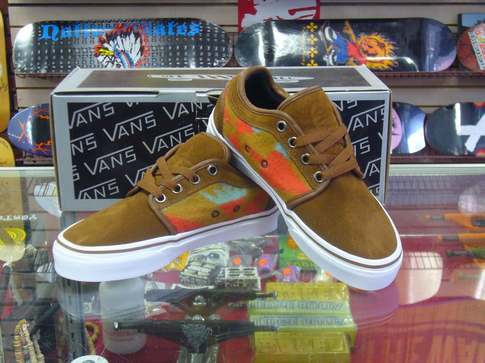 Nibwaakaawin Pendleton Vans Chicago Powwow Chukka 1