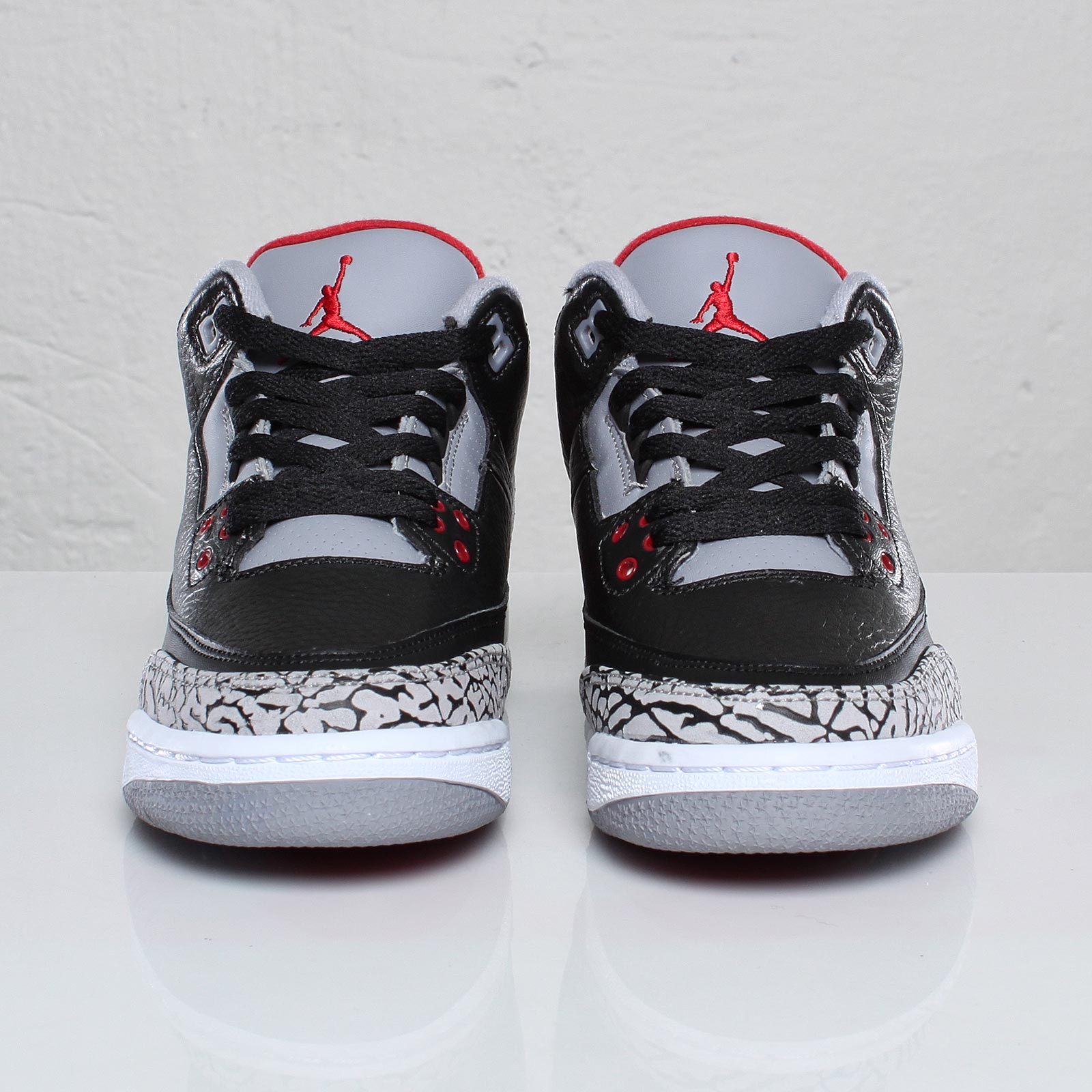Air Jordan Iii Retro Gs Black Cement 4