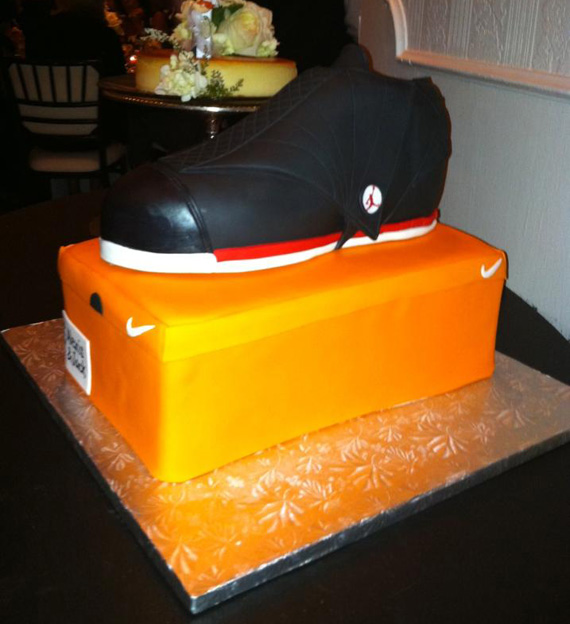 Air Jordan Xvi Sneaker Cake 01