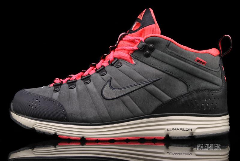 Nike Acg Lunar Macleay Anthracite Black Solar Red 1