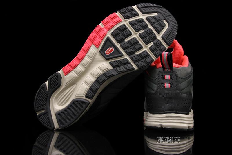 Nike Acg Lunar Macleay Anthracite Black Solar Red 3