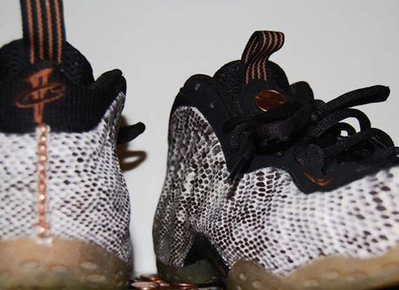 snakeskin phone posits