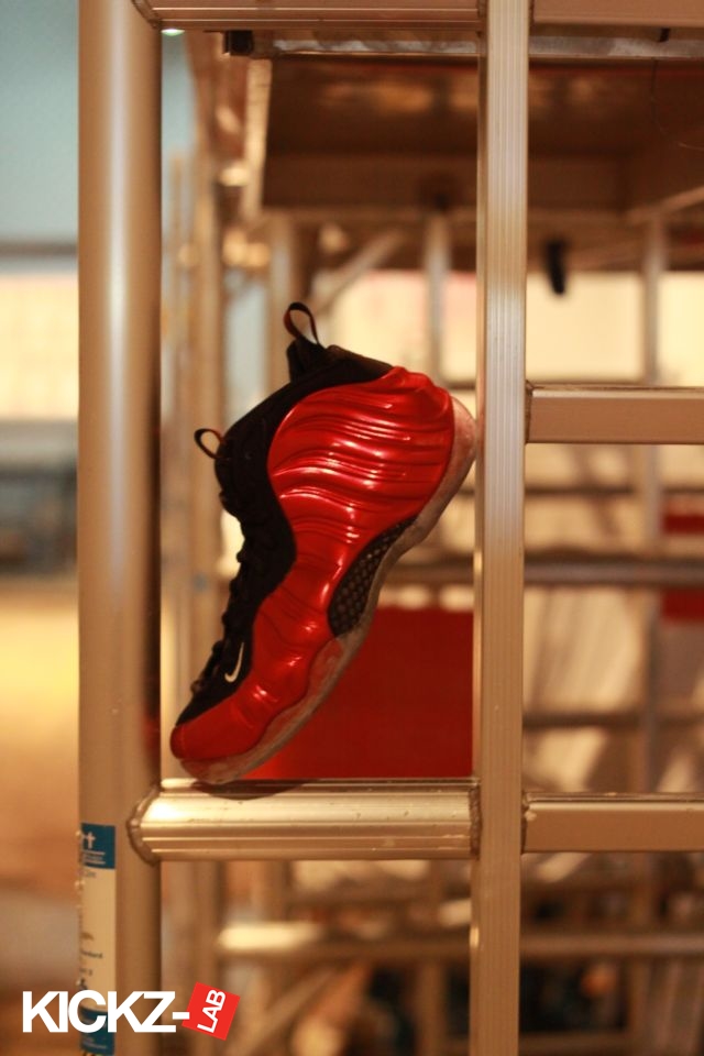 nike-air-foamposite-one-varsity-red-12 Nike Air Foamposite One Varsity Red 12