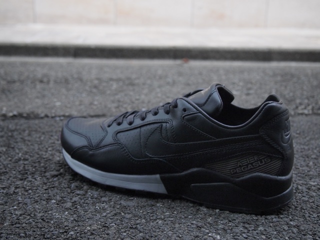 OLYMPUS DIGITAL CAMERA Nike Air Pegasus 92 Decon Quickstrike 10