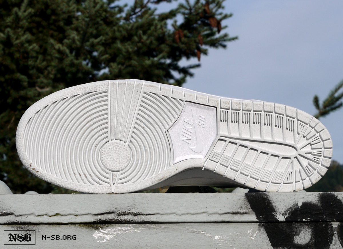 nike-sb-dunk-high-white-metallic-summit-summer-2012-4 Nike Sb Dunk High White Metallic Summit Summer 2012 4