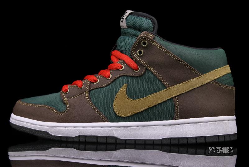 Nike Sb Dunk Mid Patagonia Available 1